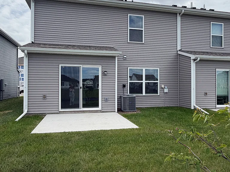 17021 Persimmon Ln — Photo 36