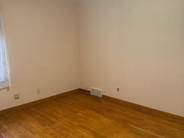 5458 Chase Rd — Photo 5