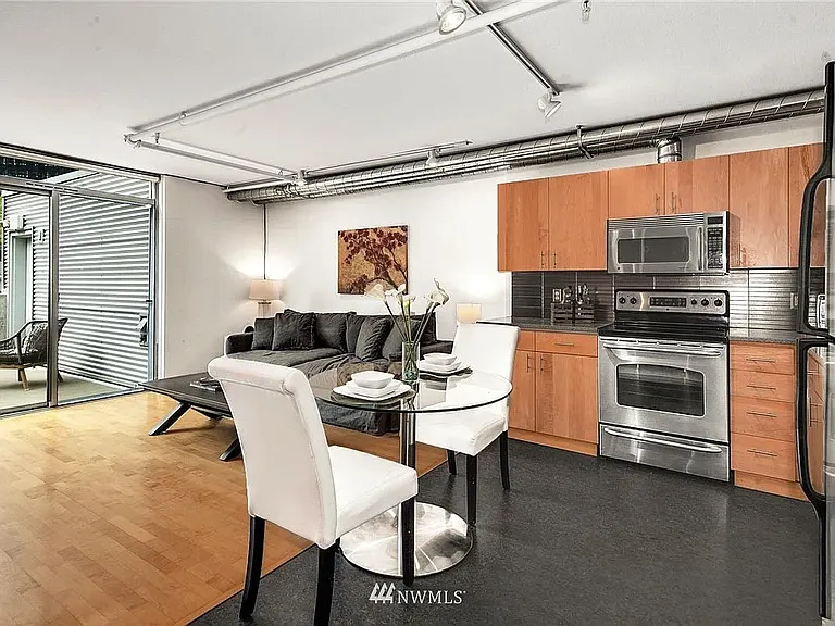 2015 Terry Ave #202 — Photo 9
