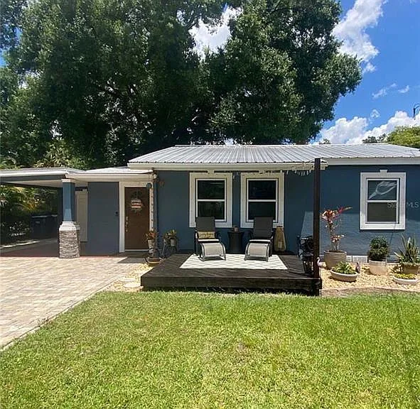 1707 W Comanche Ave — Photo 1