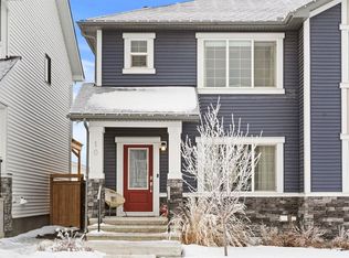 10 Emberside Line, Cochrane, AB T4C 2L8