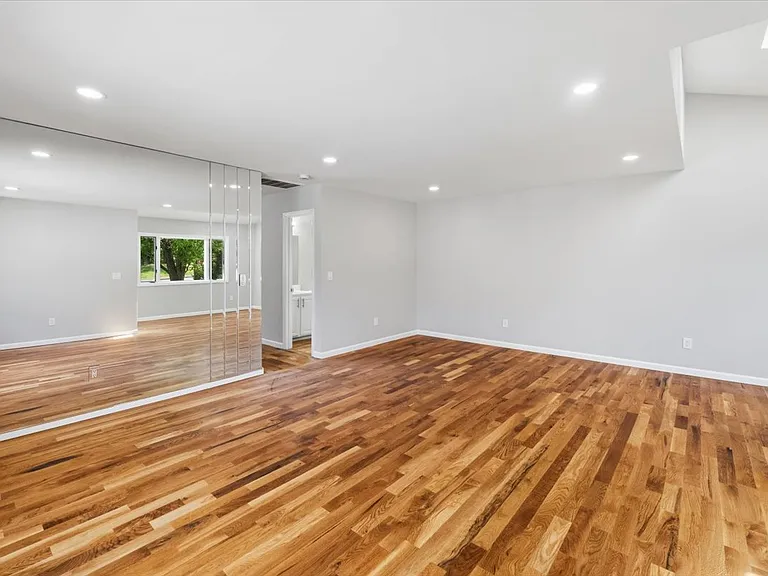 222 Eagle Rock Ave — Photo 4