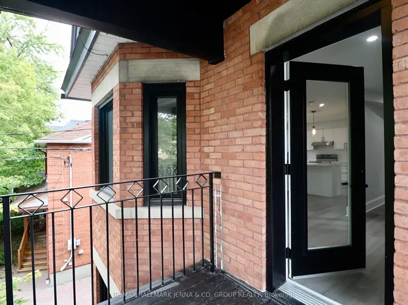 332 Osgoode St #3, Ottawa, ON K1N 6T3