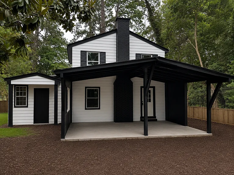 3849 Lyons St — Photo 4