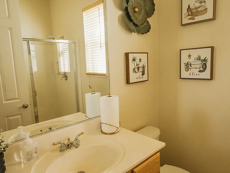 1634 Ivy Ct — Photo 9