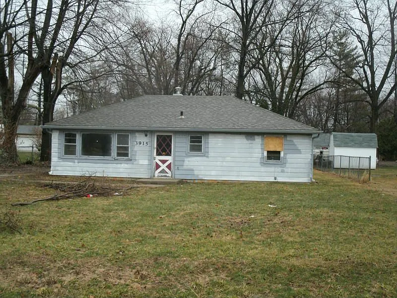 3915 Ferguson Rd photo 1