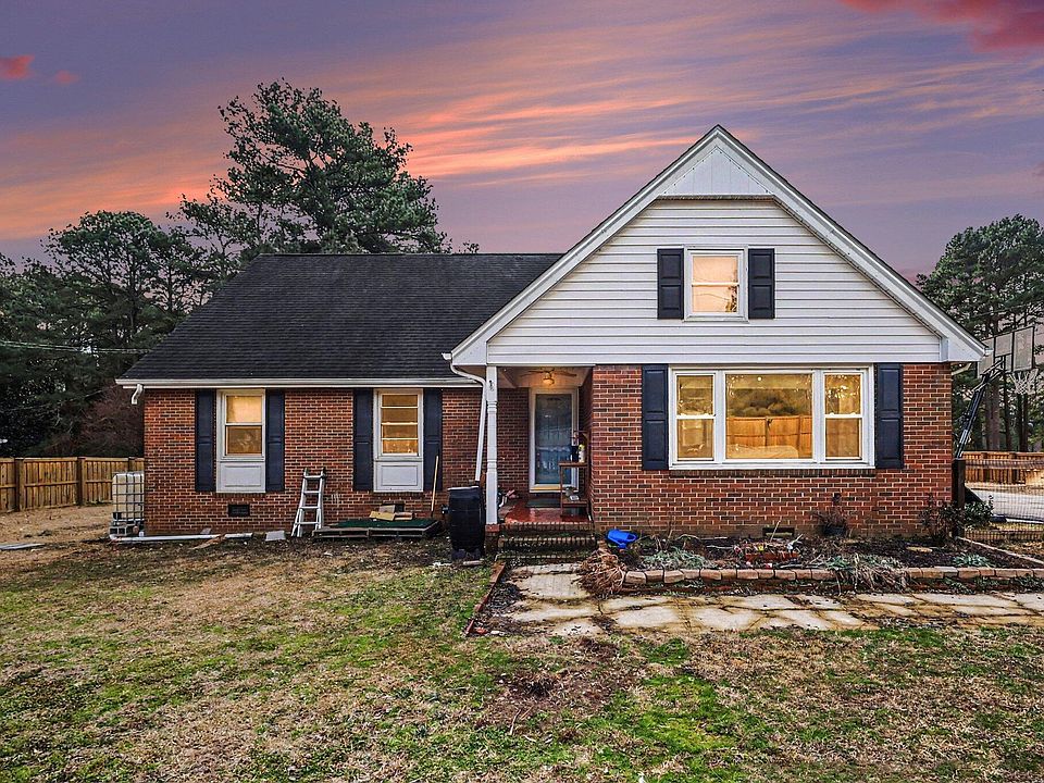 1st image of 1609 Spring Ln