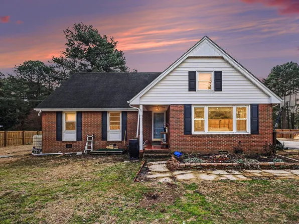 1609 Spring Ln, Sanford, NC 27330