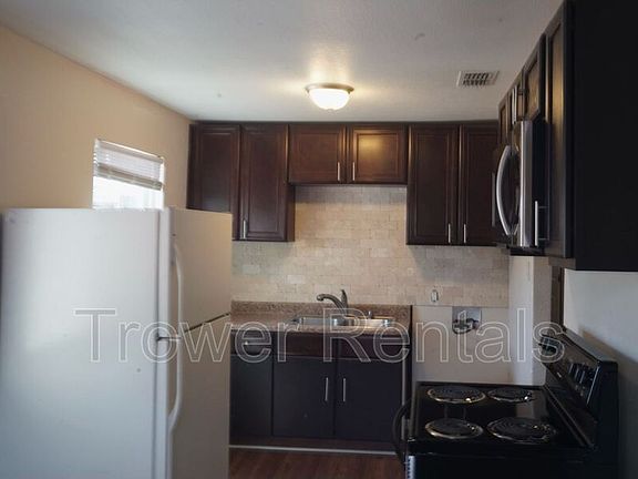 4th image of 1211 Autumn Ave