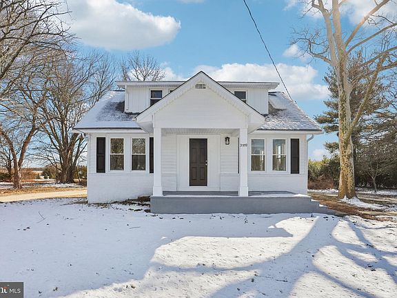 2nd image of 2559 Cedar St