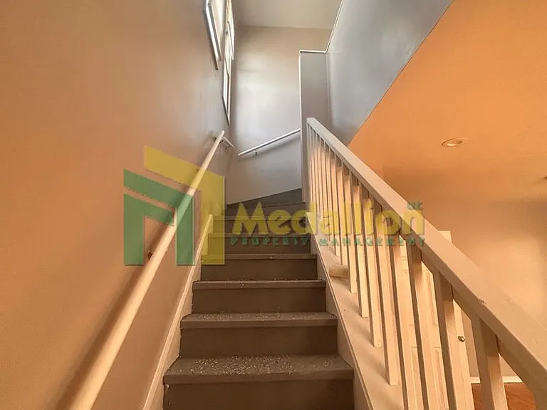 5954 S Maplewood Ave — Photo 21
