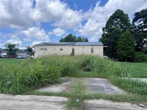 1906 Forstall St, New Orleans, LA 70117
