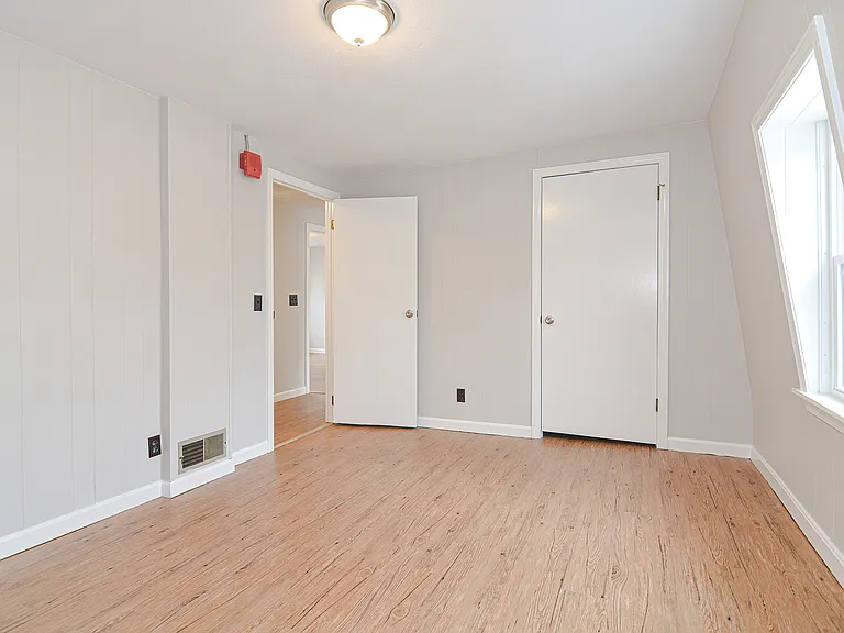 270-286 Washington St #282 — Photo 8