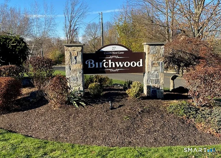 2 bed, 1.5 bath, 1332 sqft, $2,800 — Photo 1