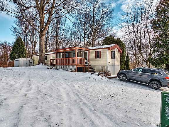 2nd image of 133 Moraine Dr