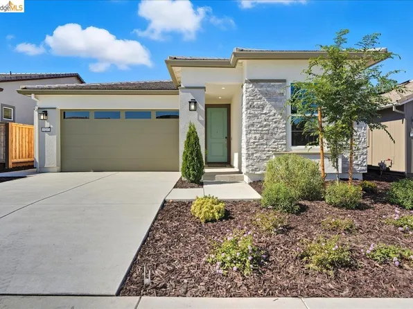 3237 Woody Way, Hollister, CA 95023