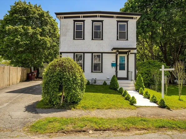 166 Center Ave, Middleboro, MA 02346