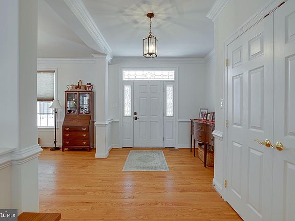 2nd image of 3279 Ridgeview Rd