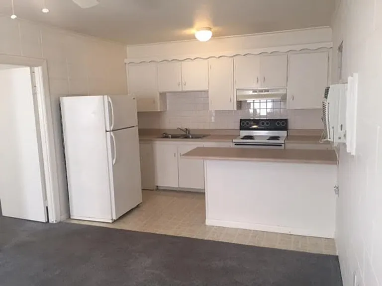 827 E Shawnee St #B — Photo 9