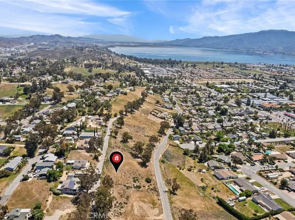 16427 Bailey St #34, Lake Elsinore, CA 92530