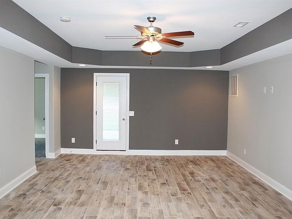 4th image of 175 Aspen Grv