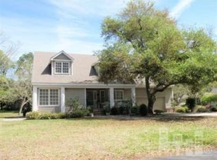 4 Oak Landing Rd, Wilmington, NC 28409