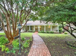 6833 Carolyncrest Dr, Dallas, TX 75214