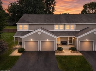 375 Pineview Dr NE, Warren, OH 44484
