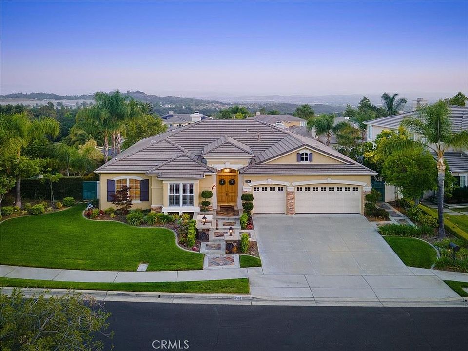 1st image of 2582 Vista Del Sol