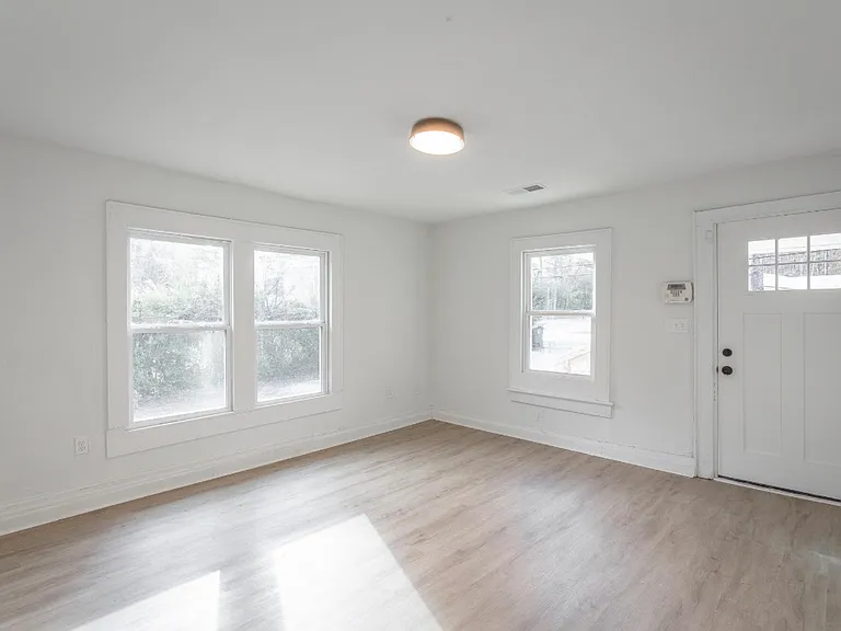2124 Tunnel Blvd — Photo 3