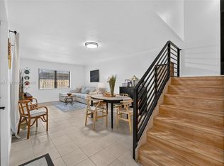 Camelot, Miami, FL 33186