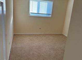 1520 Todd Farm Dr APT 2A, Elgin, IL 60123