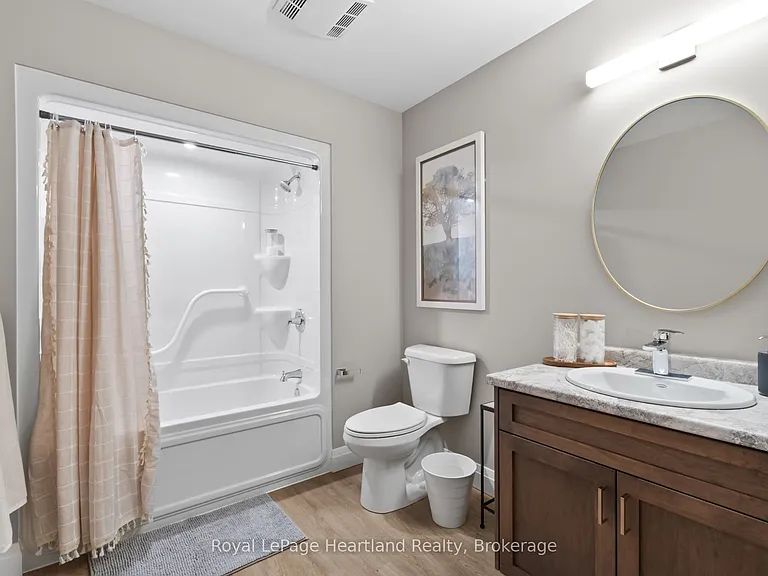 187 Victoria St W #214 — Photo 13
