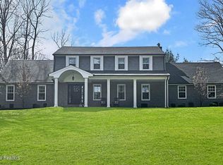 10 White Oak Ridge Rd, Lincroft, NJ 07738