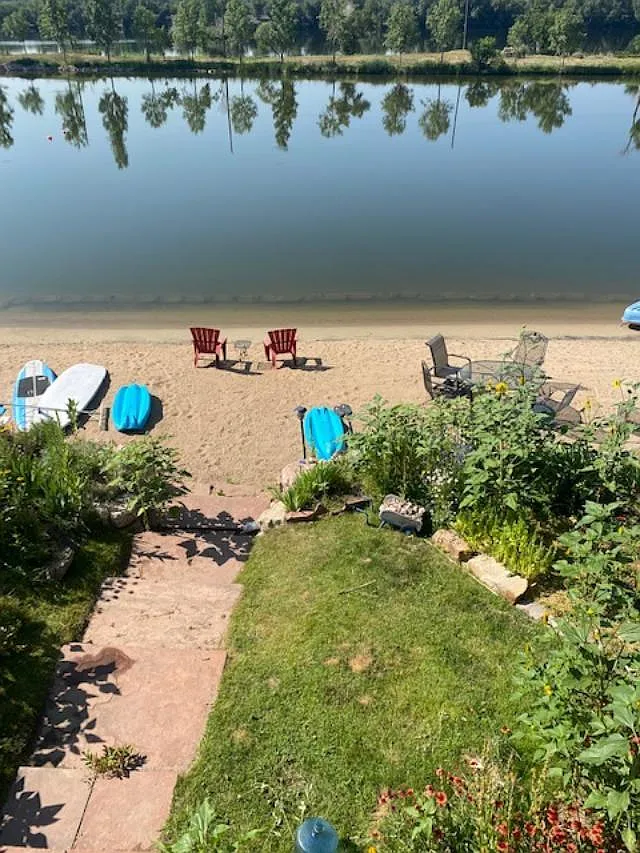 2 bed, 1600 sqft, $2,700 — Photo 3