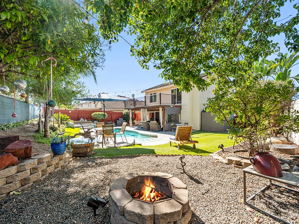 1298 Rachel Cir