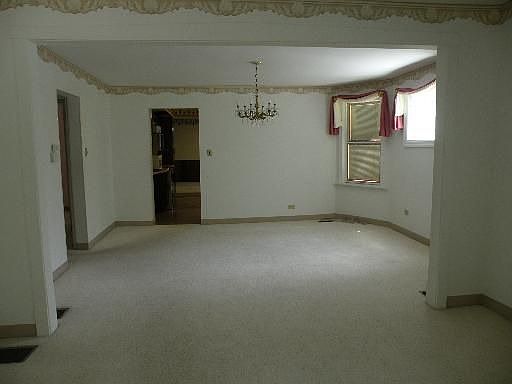 3rd image of 707 N 12th Ave