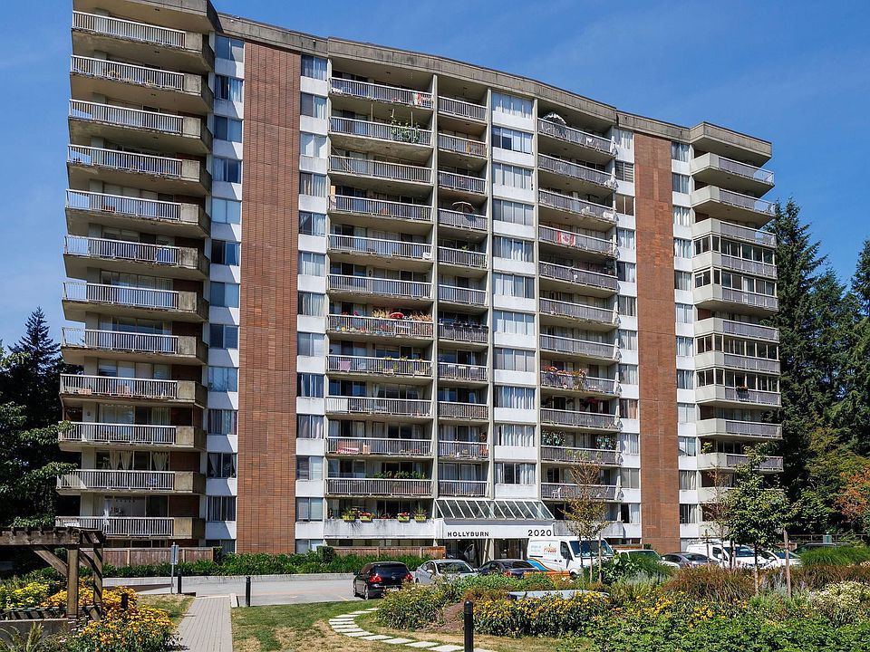 1st image of 2020 Fullerton Ave #809