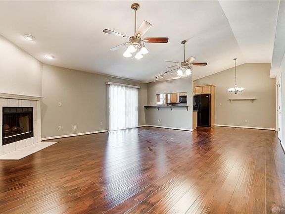 5th image of 3305 Burgoyne Dr