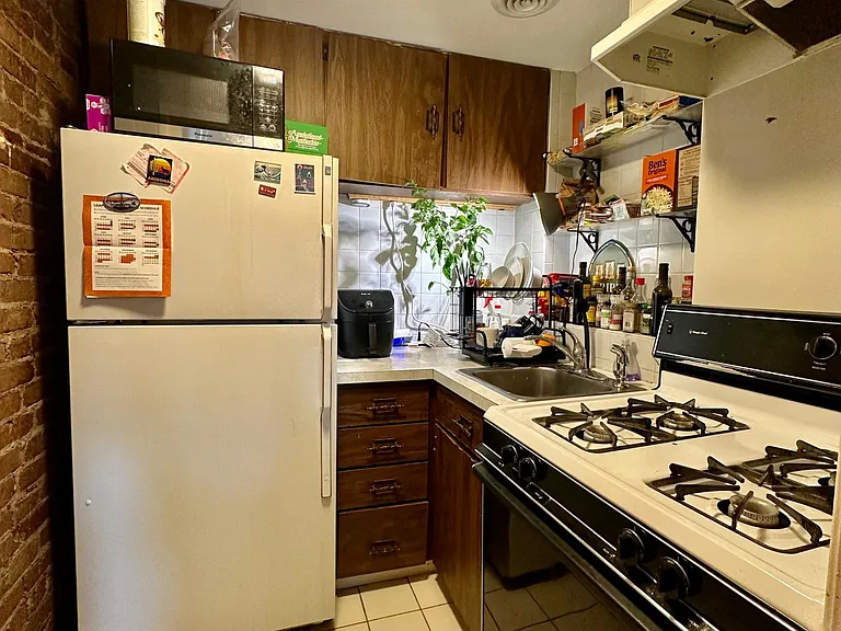 34 Gloucester St #4 — Photo 13