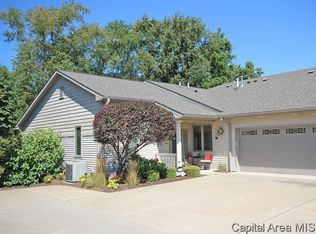 823 Longleaf Ct, Springfield, IL 62711