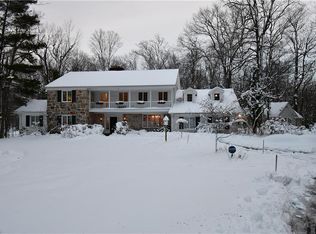 8 Pepperwood Ln, Pepper Pike, OH 44124