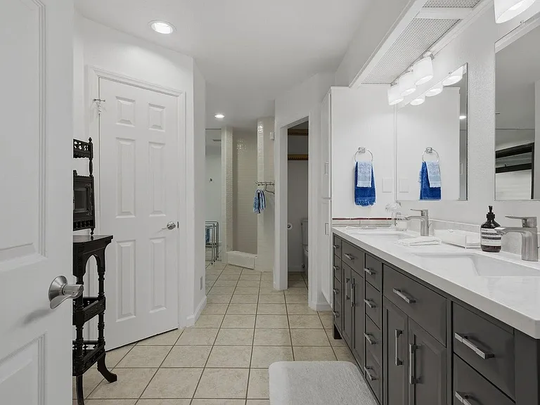 10 Venus Dr — Photo 25