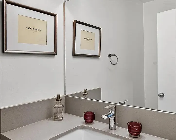8710 Delgany Ave #8 — Photo 20