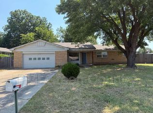 1821 S Cedar Ave, Broken Arrow, OK 74012