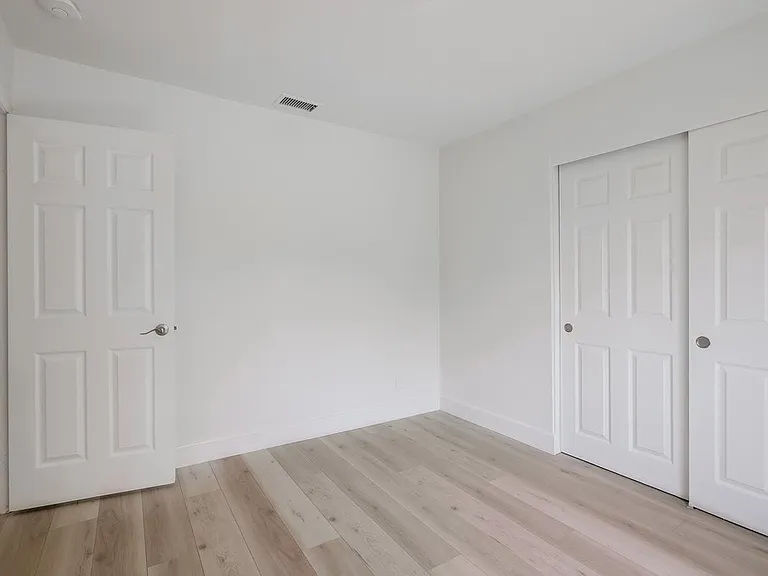 19312 Harding Ln — Photo 29