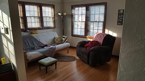 1404 1st St NW #MAIN FLOOR Photo 1