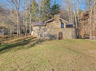 101 Starlight Ln, Maggie Valley, NC 28751