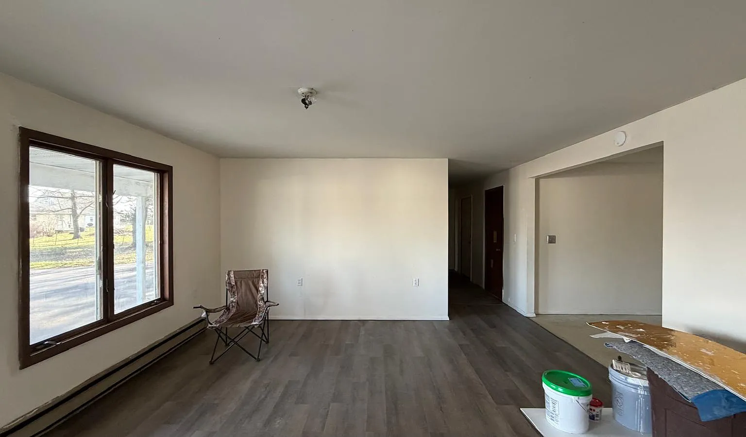 1950 N Illinois Ave — Photo 2