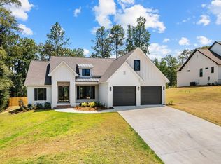 121 Brookhollow Blvd, Hattiesburg, MS 39402